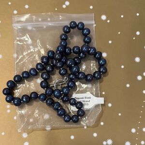 Vantel Pearls Black Necklace Elegant Jewelry